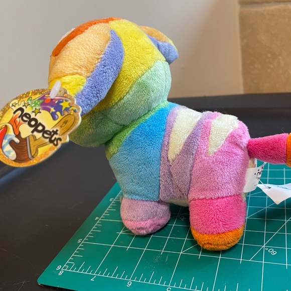 Neopets Rainbow Poogle Plushie from Limited Too 2005 - Picture 11 of 14